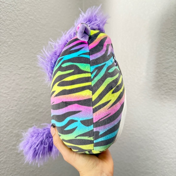 “8 Safiyah The Zebra Mystery Scented Bag Anime Eyes Squishmallows NWT - Picture 2 of 5
